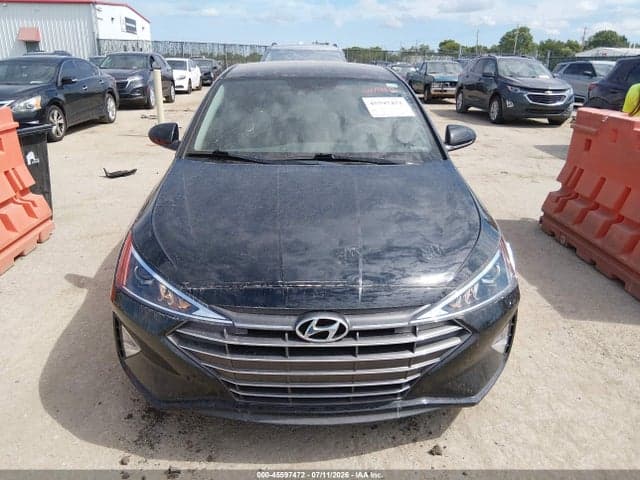 2020 HYUNDAI ELANTRA SE 12
