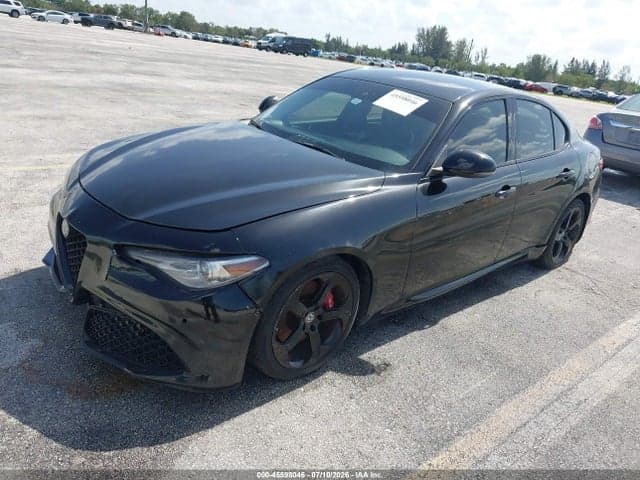 2018 ALFA ROMEO GIULIA RWD 2