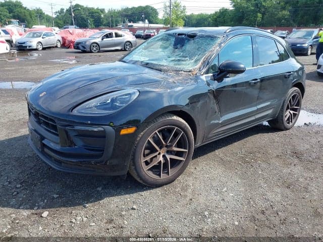 2025 PORSCHE MACAN T 2