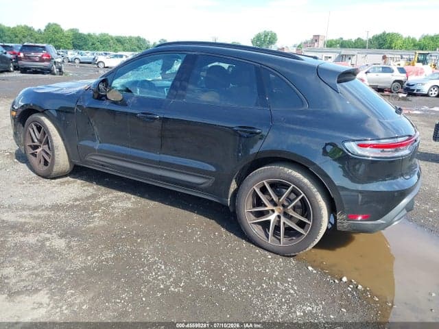2025 PORSCHE MACAN T 3