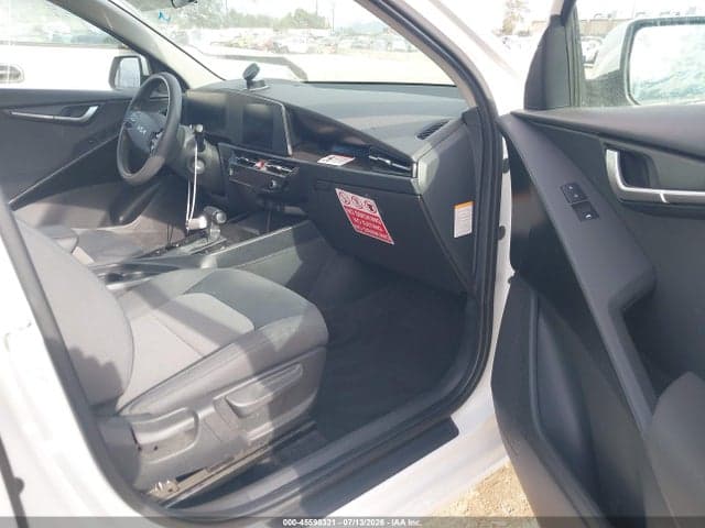 2024 KIA NIRO LX 5