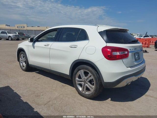 2018 MERCEDES-BENZ GLA 250 4MATIC 3