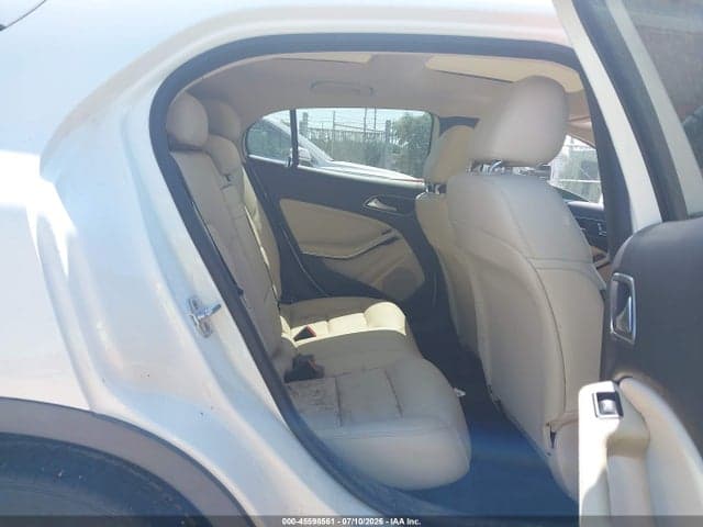 2018 MERCEDES-BENZ GLA 250 4MATIC 8