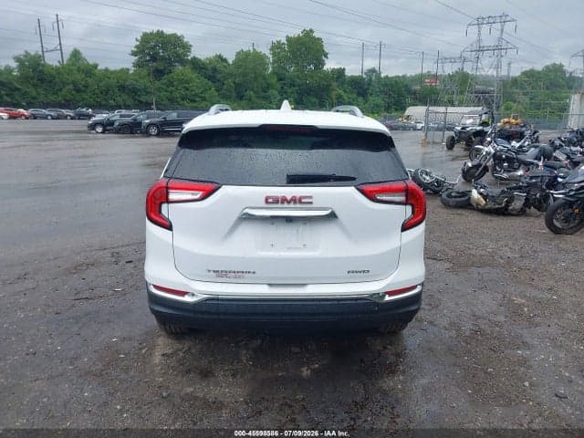 2022 GMC TERRAIN AWD SLT 17