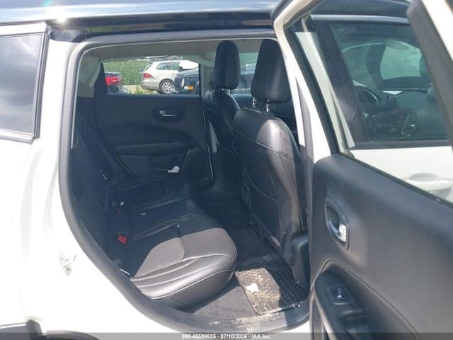 2018 JEEP COMPASS LATITUDE 4X4 8