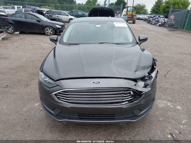 2017 FORD FUSION SE 12