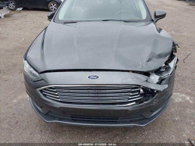 2017 FORD FUSION SE 18