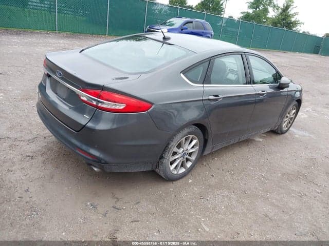 2017 FORD FUSION SE 4