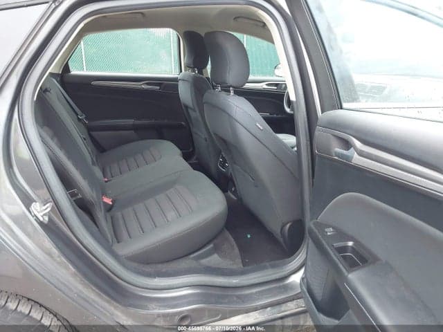 2017 FORD FUSION SE 8