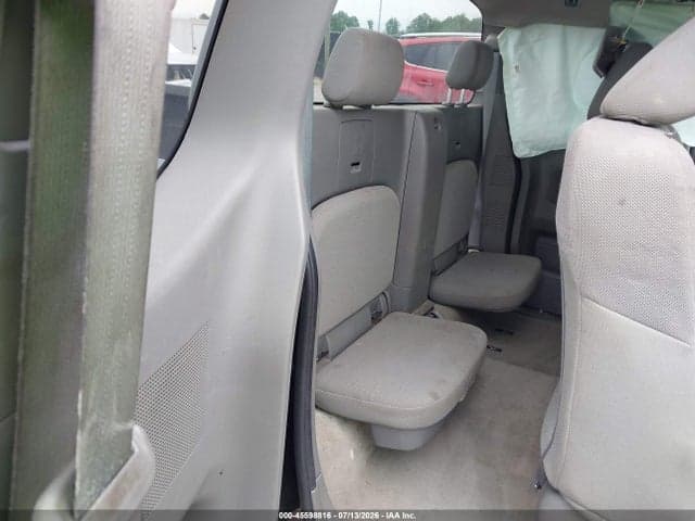2017 NISSAN FRONTIER S 8
