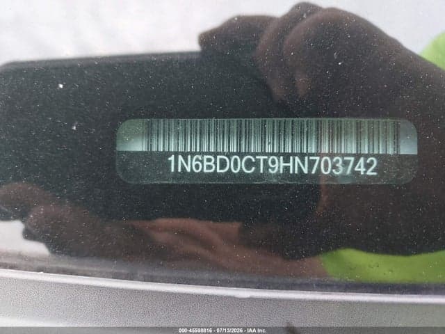 2017 NISSAN FRONTIER S 9