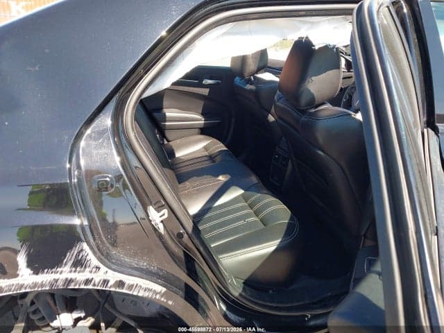 2023 CHRYSLER 300 300S 8