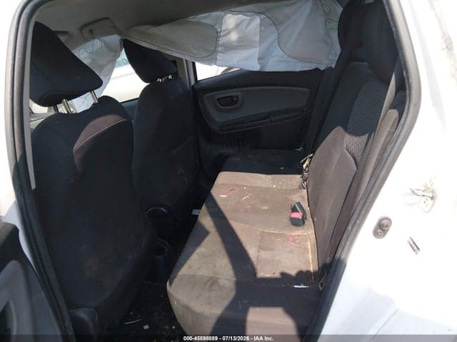 2017 TOYOTA YARIS L 8
