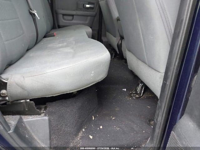2017 RAM 1500 SLT 4X2 6'4 BOX 8