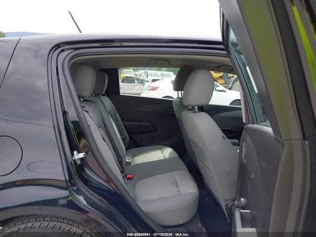 2019 CHEVROLET SONIC LT AUTO 8
