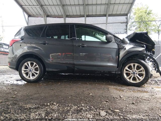 2019 FORD ESCAPE S 13