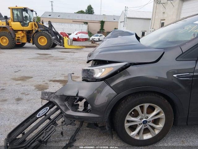 2019 FORD ESCAPE S 17
