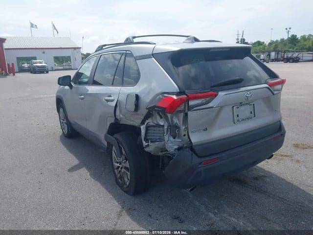 2023 TOYOTA RAV4 XLE PREMIUM 3