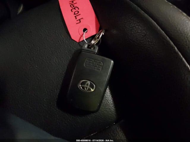 2017 TOYOTA RAV4 PLATINUM 11