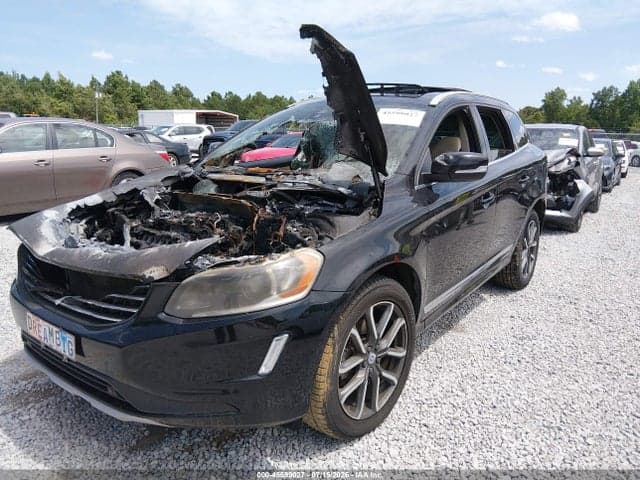 2016 VOLVO XC60 T6 DRIVE-E 2