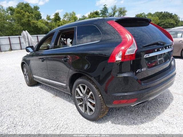 2016 VOLVO XC60 T6 DRIVE-E 3