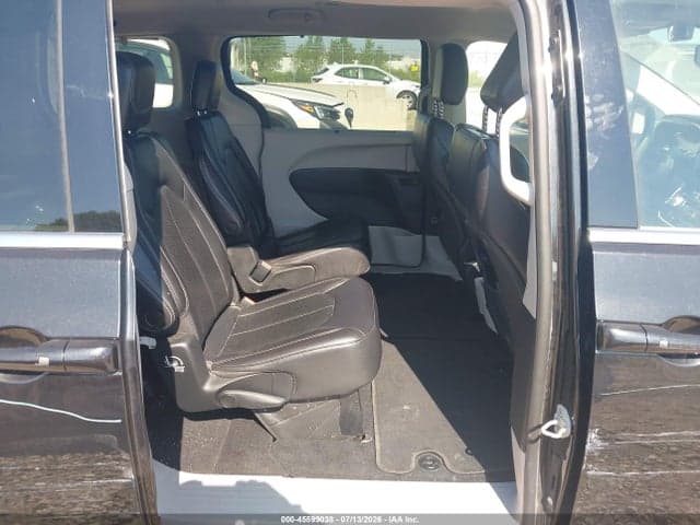 2022 CHRYSLER PACIFICA TOURING L 8