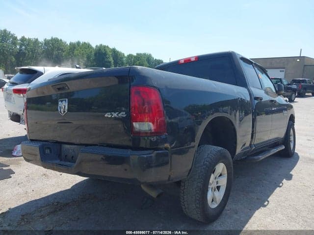 2017 RAM 1500 EXPRESS 4X4 6'4 BOX 4