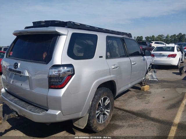 2021 TOYOTA 4RUNNER SR5 4