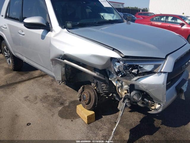 2021 TOYOTA 4RUNNER SR5 6
