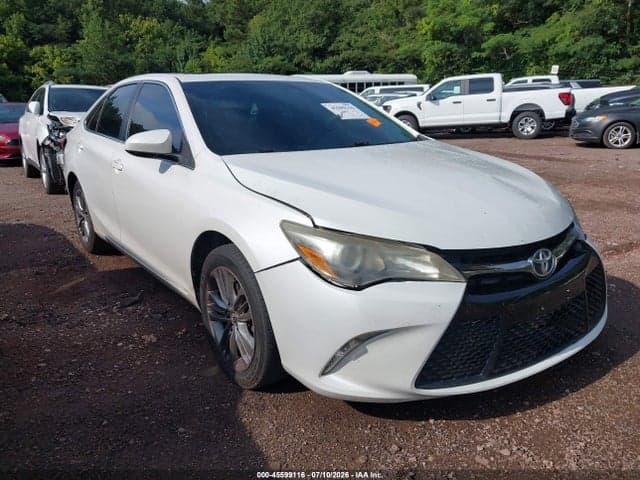 2017 TOYOTA CAMRY SE 1