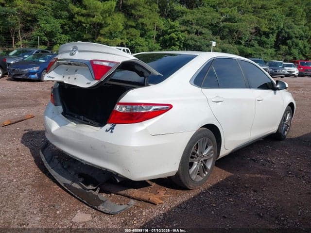 2017 TOYOTA CAMRY SE 4