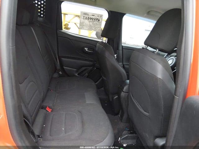 2017 JEEP RENEGADE ALTITUDE 8