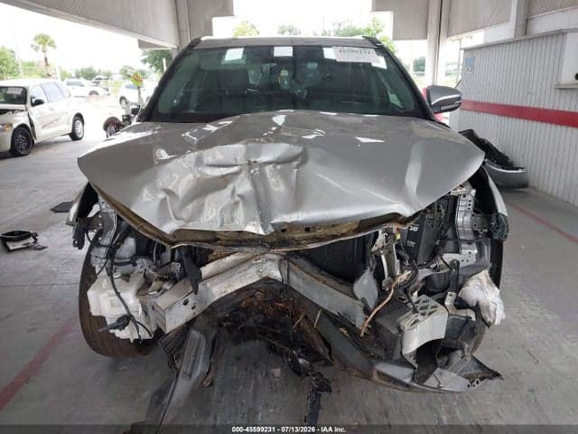 2017 TOYOTA HIGHLANDER SE 13