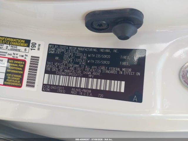 2021 TOYOTA SIENNA XSE 9