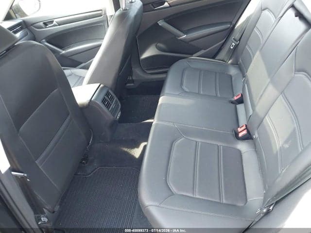 2020 VOLKSWAGEN PASSAT 2.0T R-LINE 8