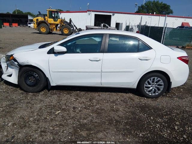 2018 TOYOTA COROLLA LE 14