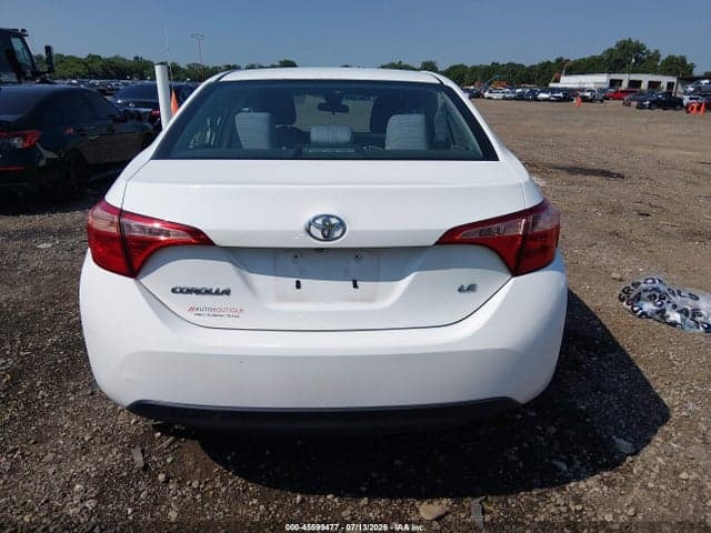 2018 TOYOTA COROLLA LE 16