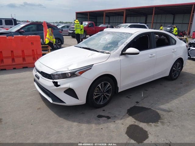 2024 KIA FORTE LXS 2
