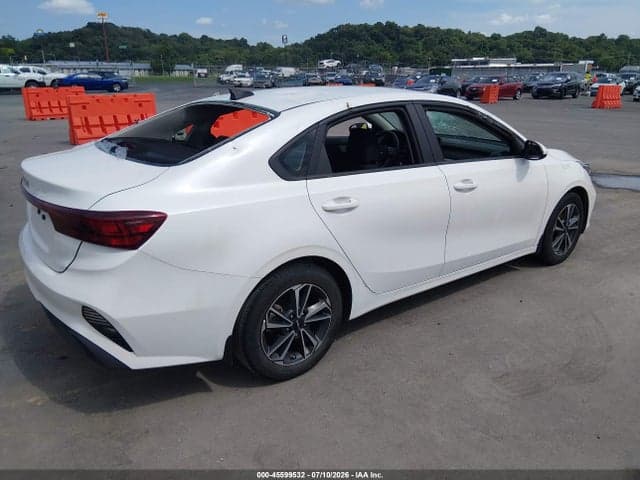 2024 KIA FORTE LXS 4