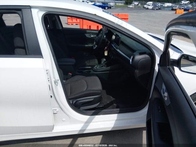 2024 KIA FORTE LXS 5
