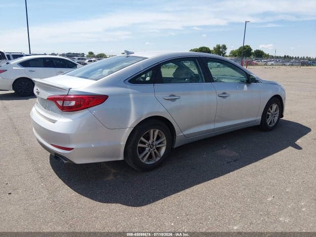 2017 HYUNDAI SONATA SE 4