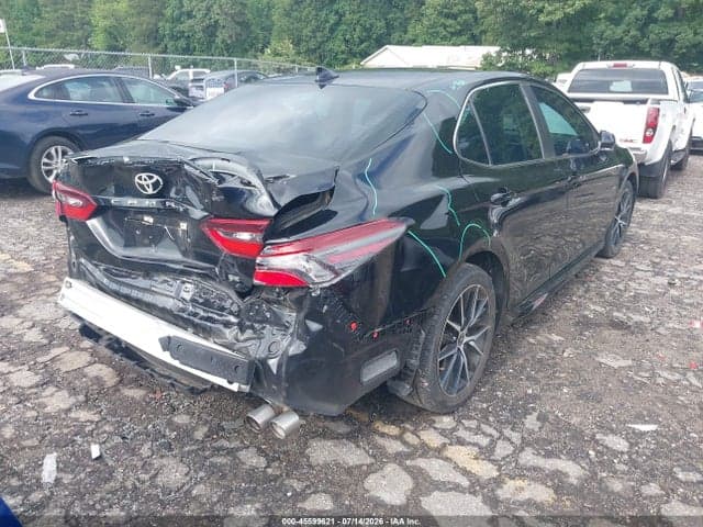 2023 TOYOTA CAMRY SE 4