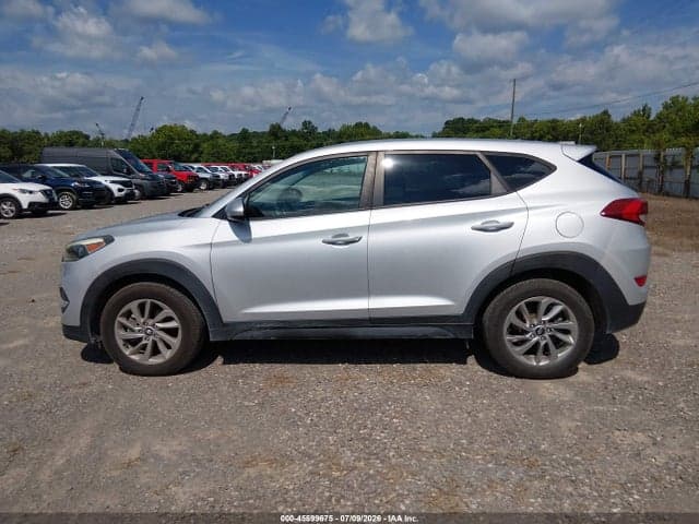 2018 HYUNDAI TUCSON SE 17