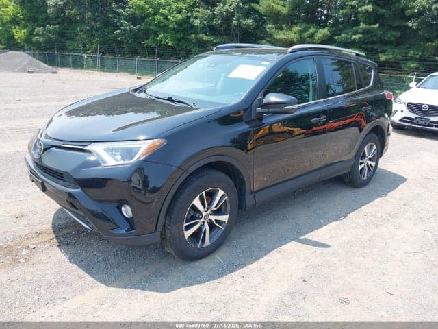 2017 TOYOTA RAV4 XLE 2
