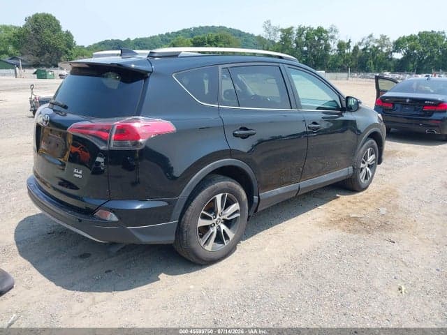 2017 TOYOTA RAV4 XLE 4