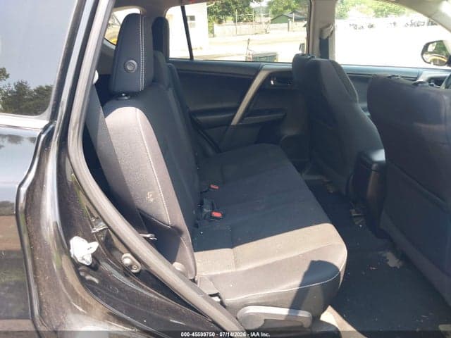 2017 TOYOTA RAV4 XLE 8