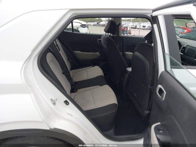 2020 HYUNDAI VENUE SEL 8