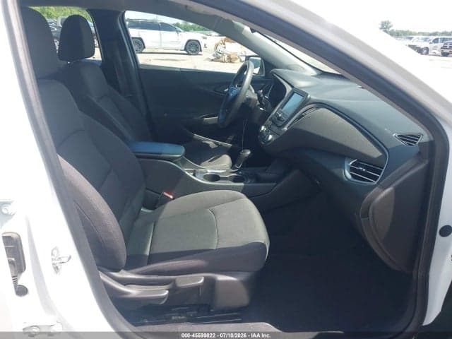 2017 CHEVROLET MALIBU LS 5