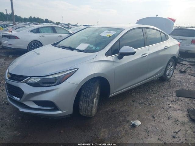 2017 CHEVROLET CRUZE LT AUTO 2