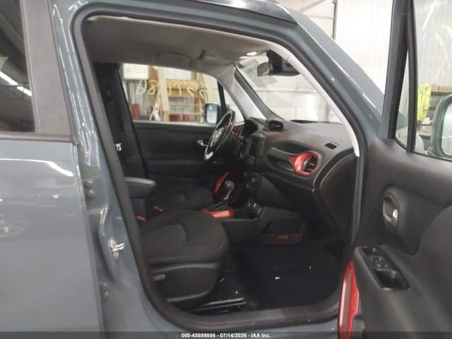 2018 JEEP RENEGADE TRAILHAWK 4X4 5